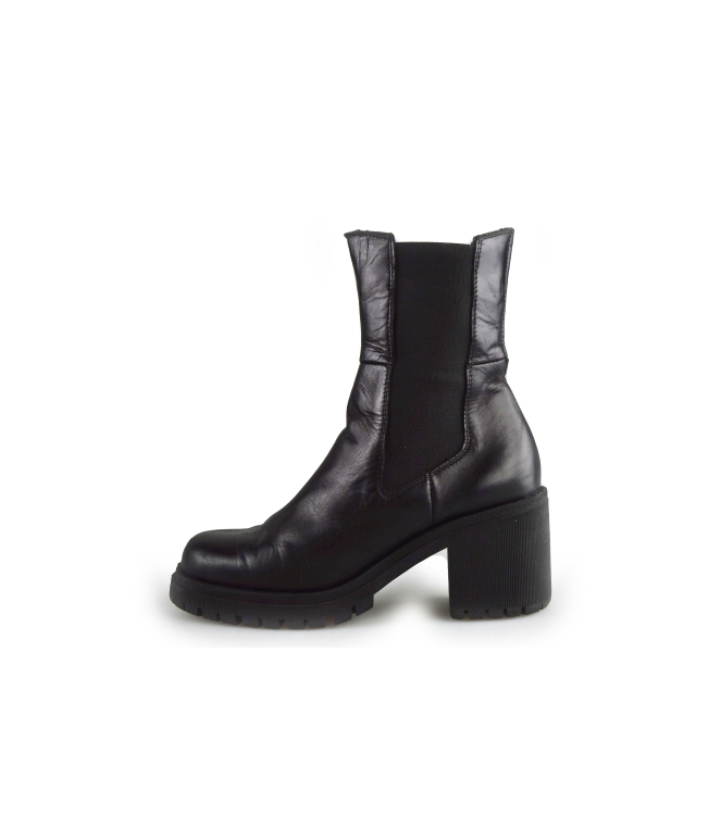 Harper Chelsea Boots
