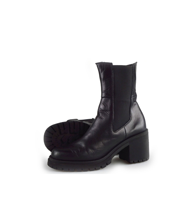 Harper Chelsea Boots