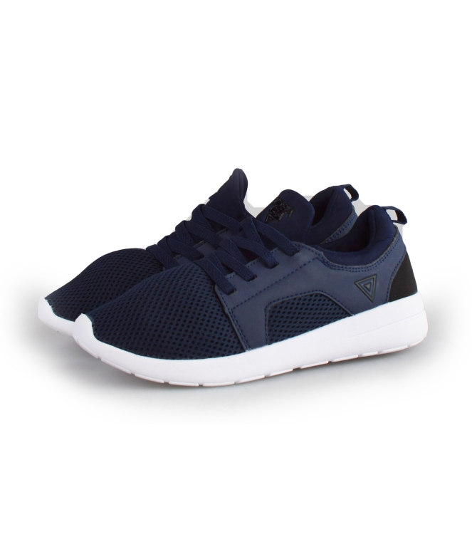 Osaga Sneakers