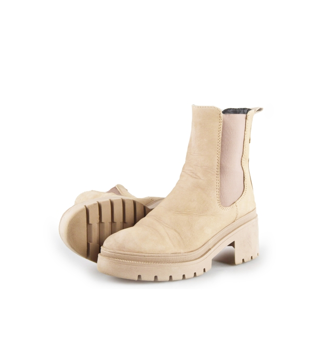 Posh Chelsea Boots
