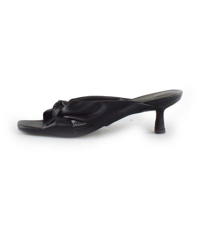 Omoda Sandalen