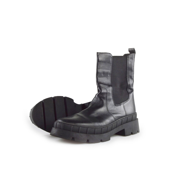 Nelson Chelsea Boots