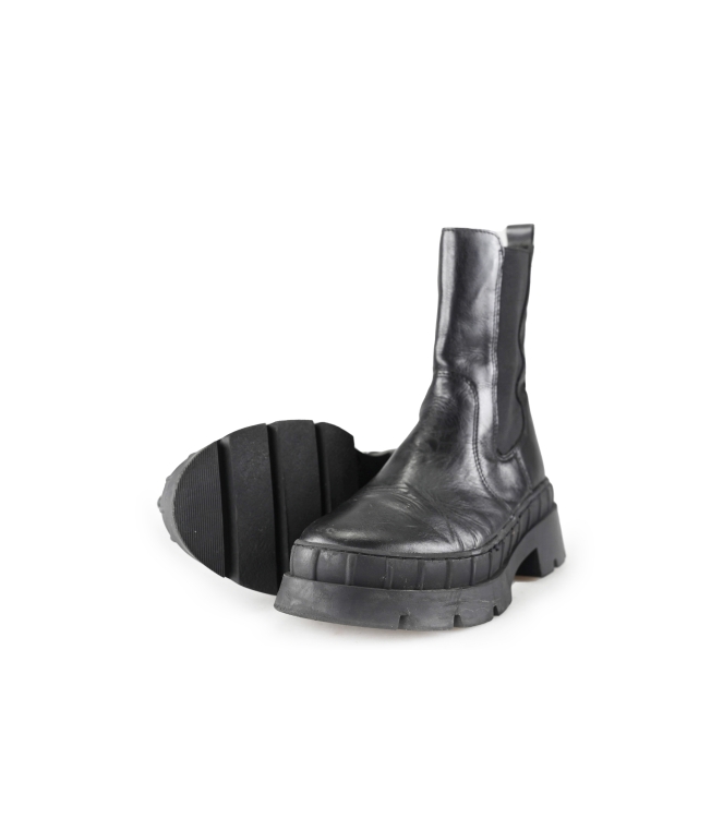 Nelson Chelsea Boots