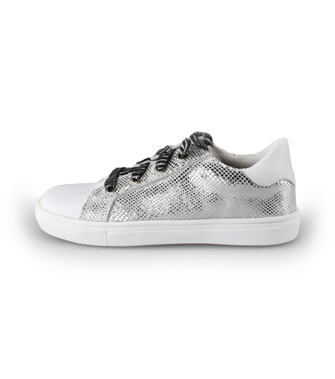 Ik Ke Sneakers