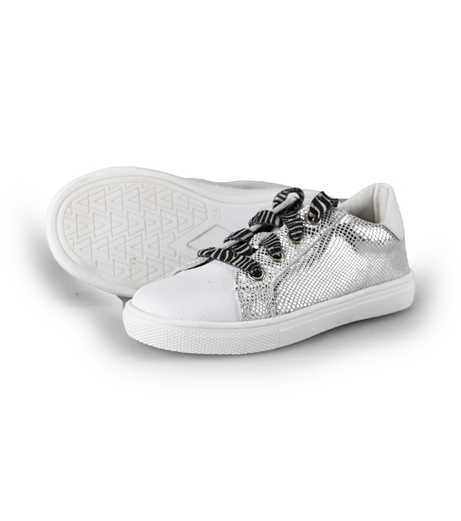 Ik Ke Sneakers
