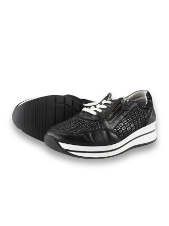  Sub55 Sneakers 200933
 [MAAT] 37
 