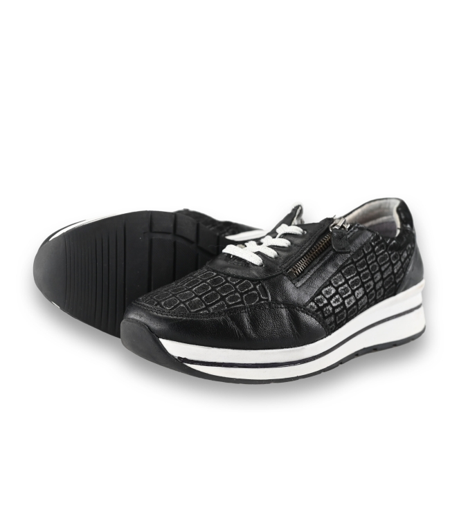 Sub55 Sneakers