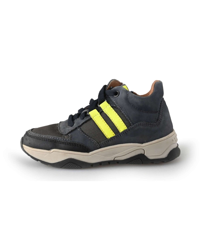 Ik Ke Sneakers