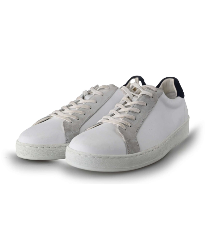 Pon Sneakers