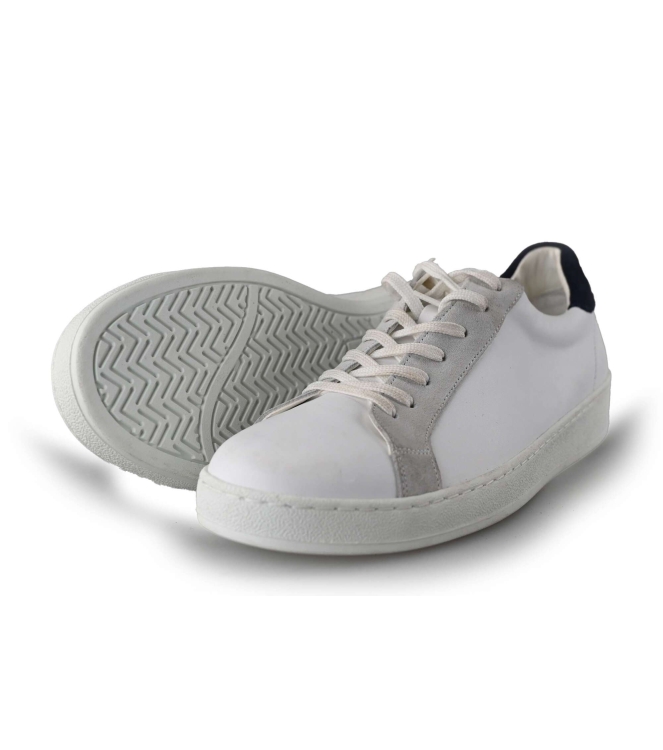 Pon Sneakers