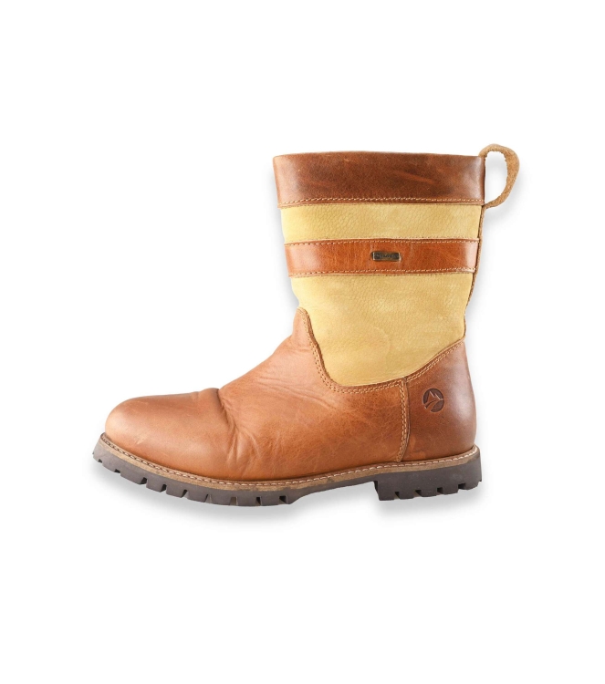 Travelin Snowboots