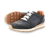 Travelin Sneakers