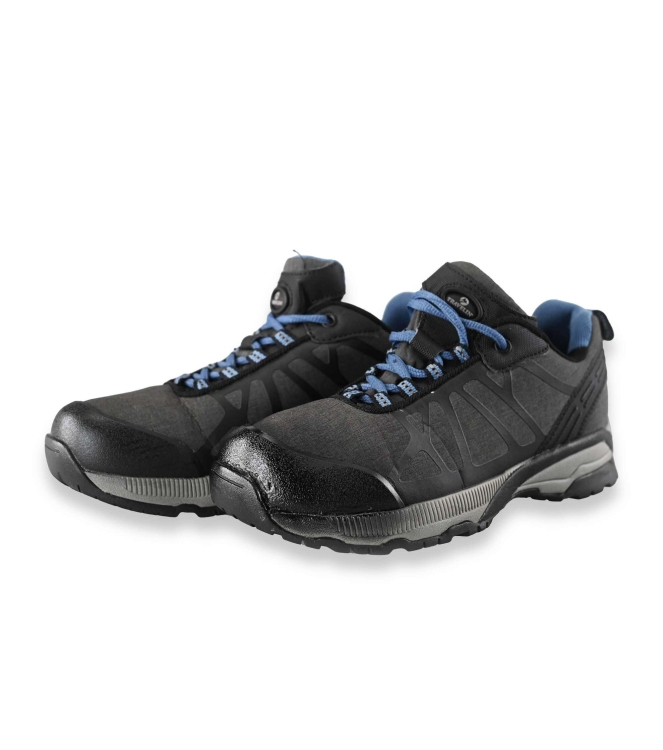 Travelin Sneakers