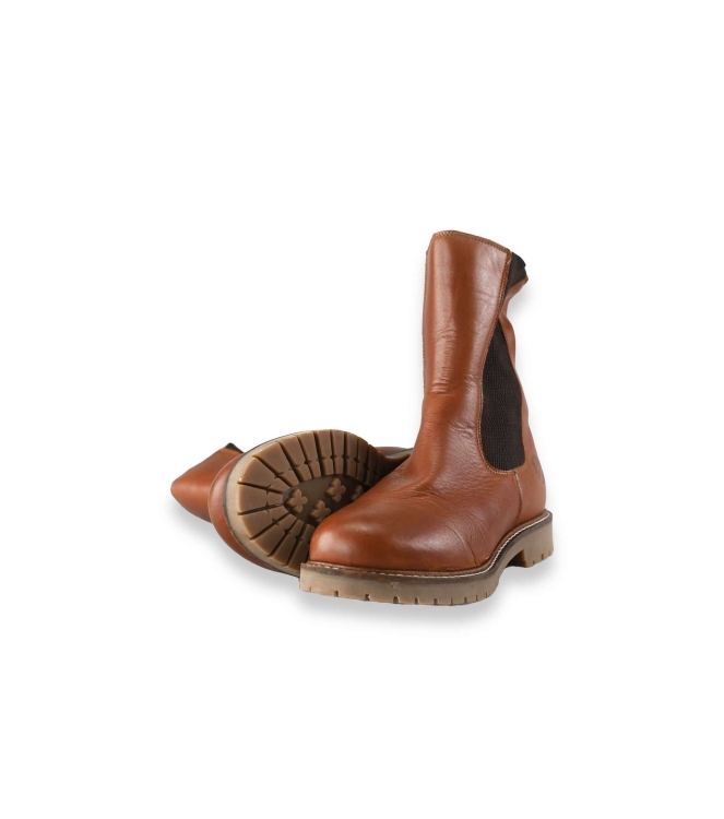 Travelin Chelsea Boots