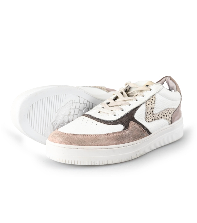 Maruti Sneakers