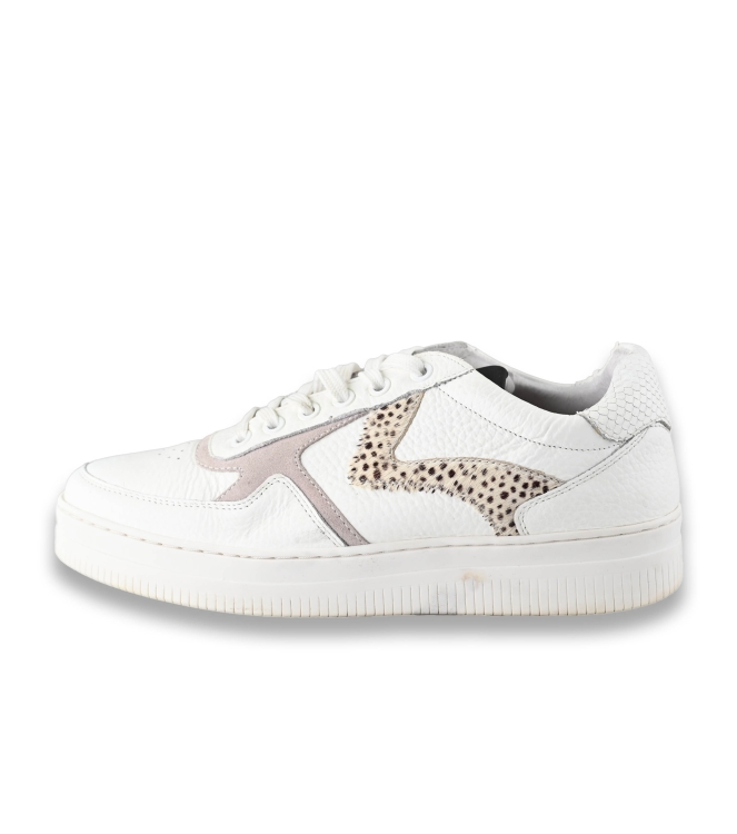 Maruti Sneakers