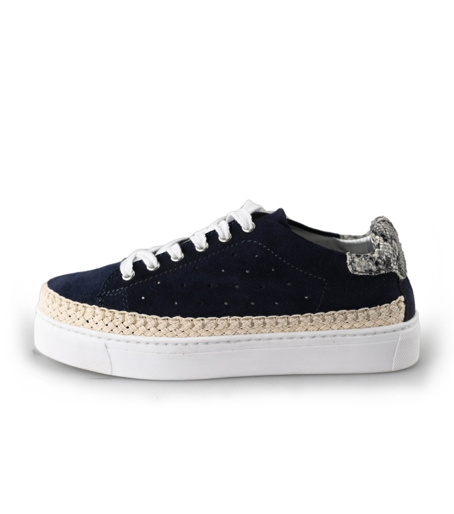 Flexible Sneakers