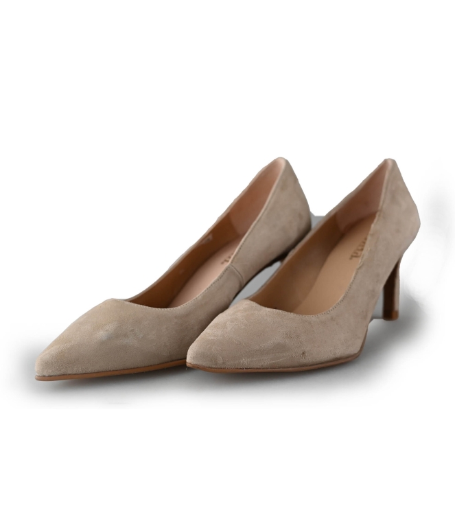 Lina Locchi Pumps