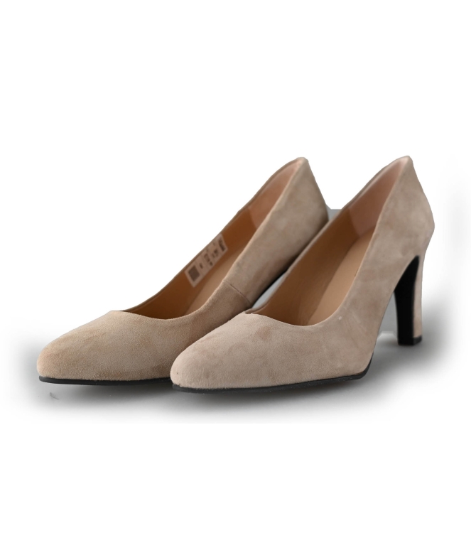Lina Locchi Pumps