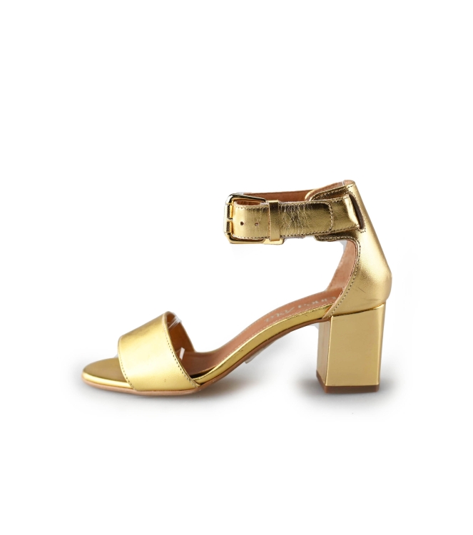 Lina Locchi Pumps