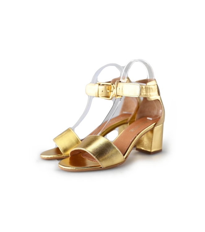 Lina Locchi Pumps