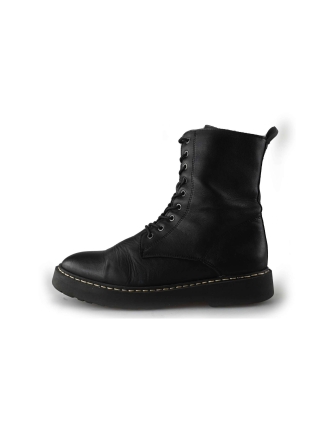  Docker Veterboots 213802
 [MAAT] 42
 