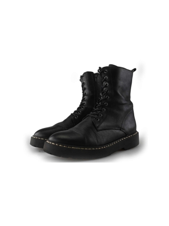  Docker Veterboots 213802
 [MAAT] 42
 