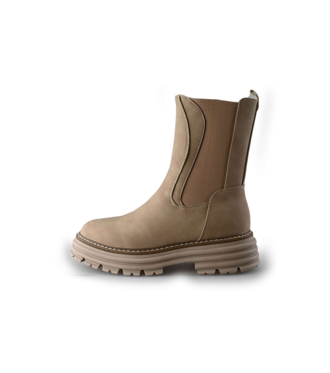 District Chelsea Boots