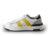 Ik Ke Sneakers