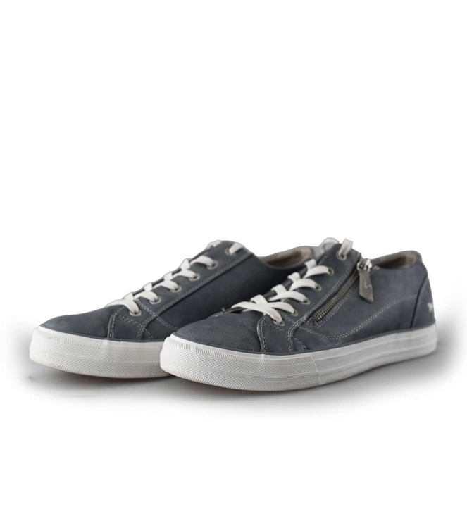 Mustang Sneakers