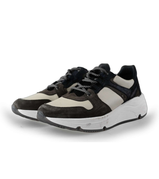 Aqa Sneakers