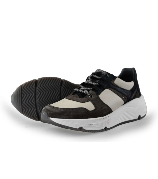 Aqa Sneakers