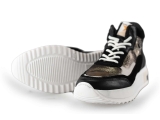 Giga Sneakers