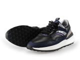Giga Sneakers