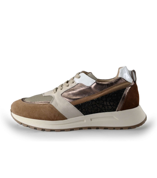 Aqa Sneakers