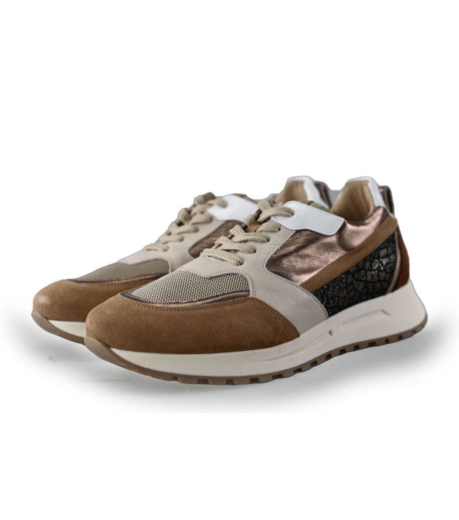 Aqa Sneakers