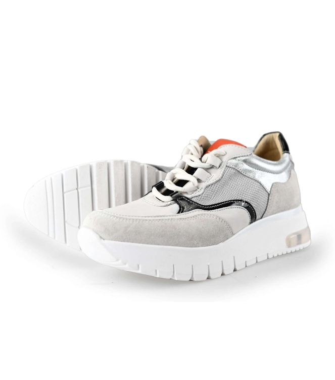 Aqa Sneakers