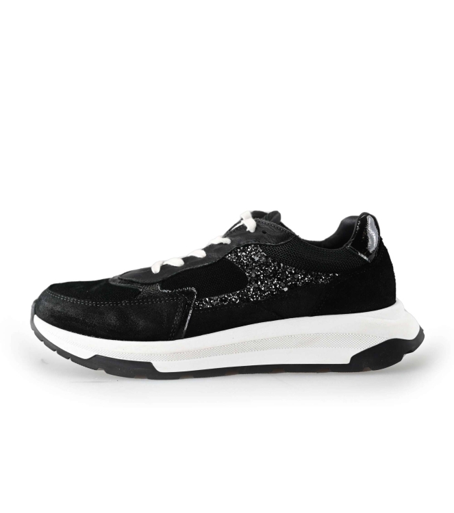 Giga Sneakers