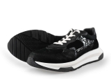 Giga Sneakers
