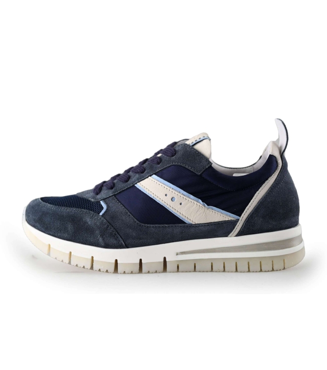 Aqa Sneakers