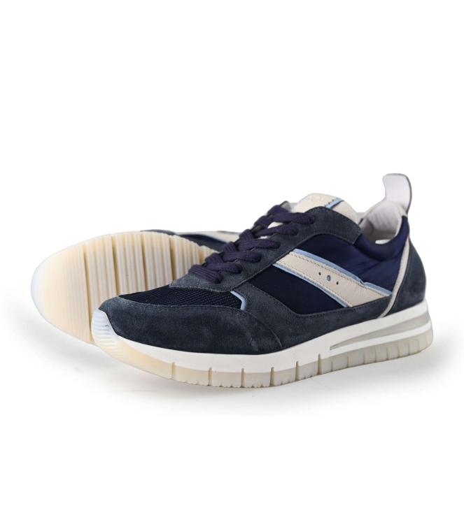 Aqa Sneakers