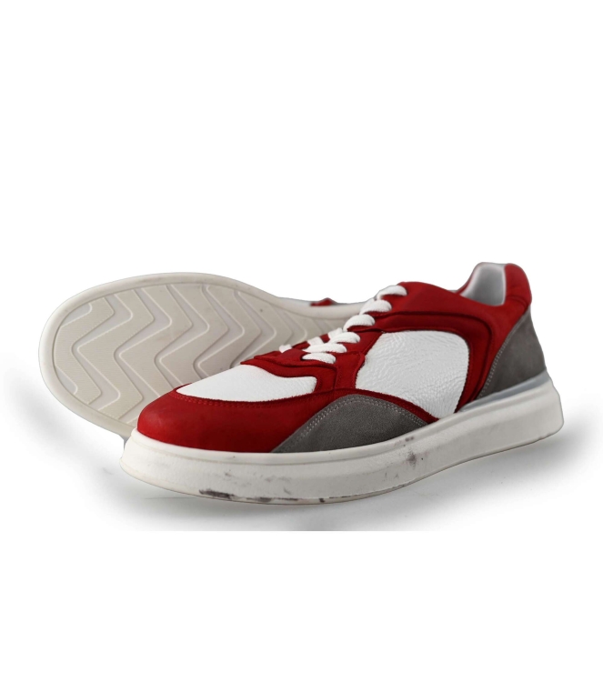 Aqa Sneakers
