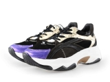 Giga Sneakers