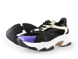 Giga Sneakers