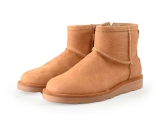 Giga Boots