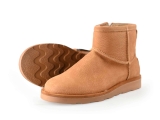 Giga Boots