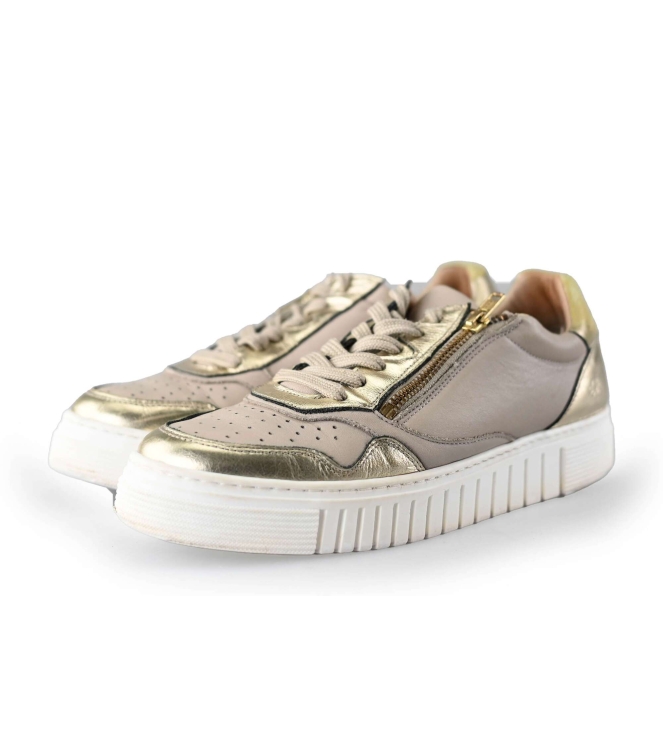 Aqa Sneakers