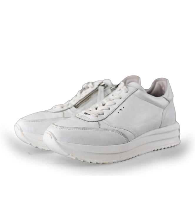 Aqa Sneakers