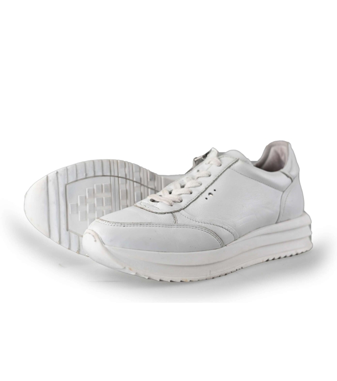 Aqa Sneakers