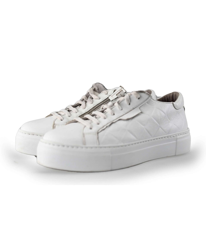 Aqa Sneakers